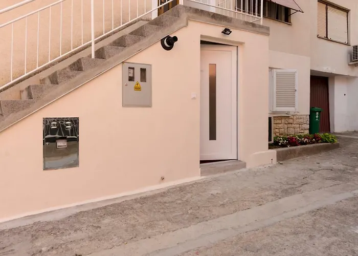 Katarina Apartment *