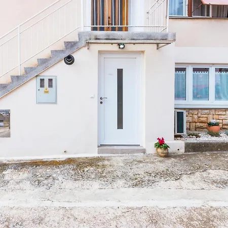 Apartment Katarina *