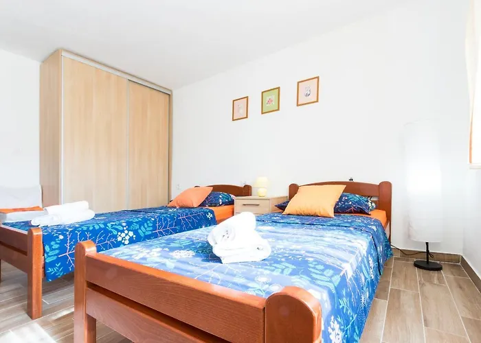 アパート Katarina